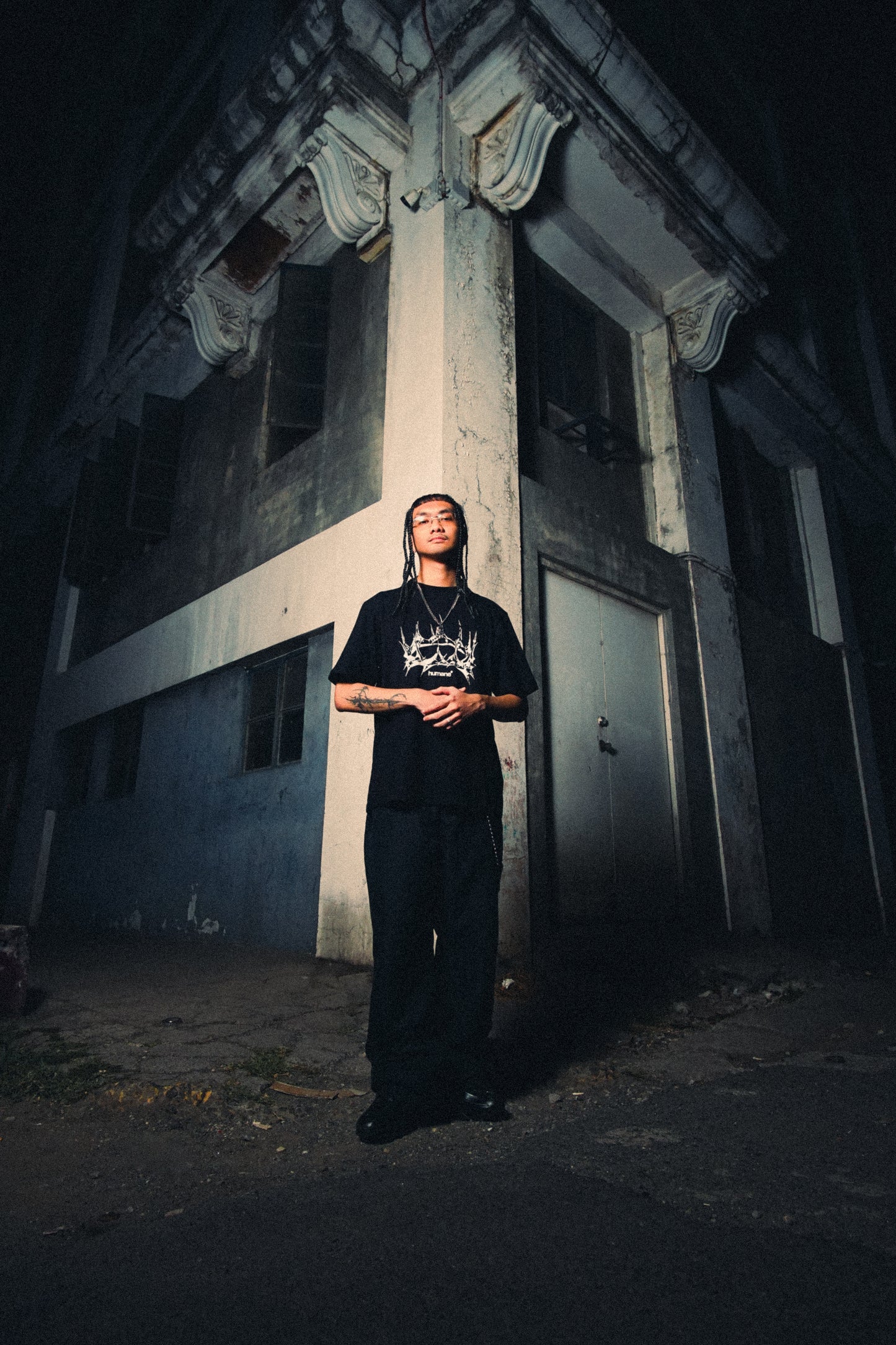 HUMANE CROWN TEE
